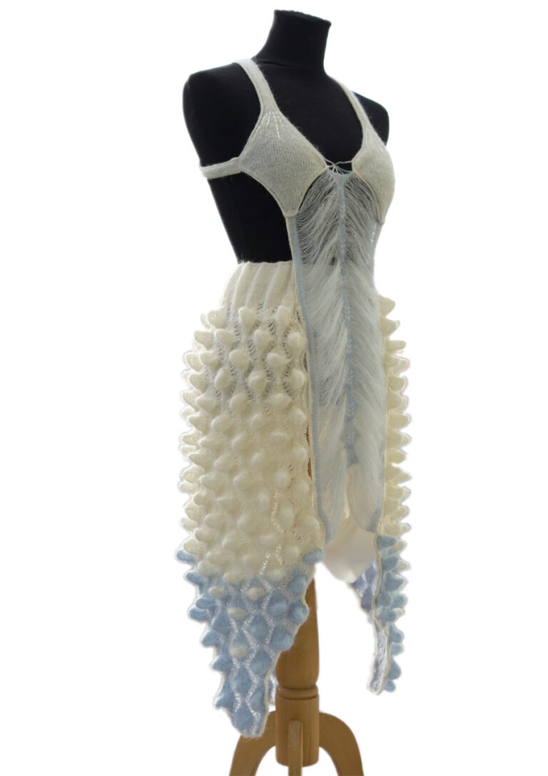 Utstillingsmodell "Snø" sett fra siden